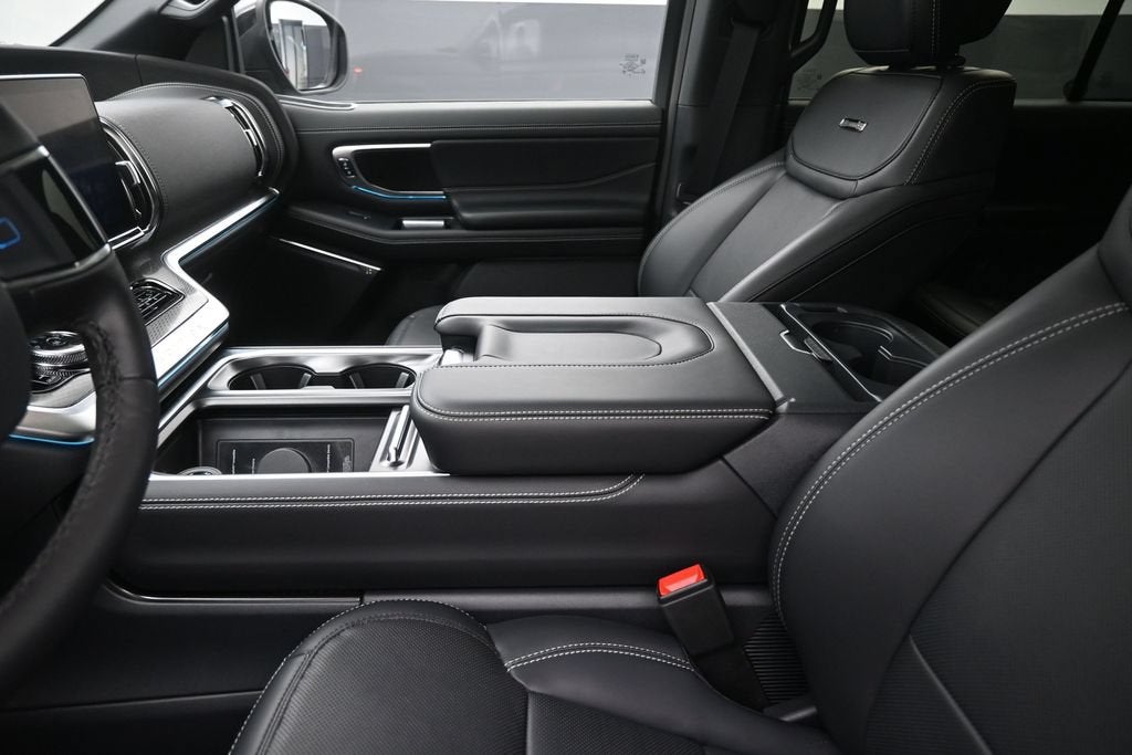 2027 Ford Expedition Max Platinum STEALTH PERFORMANCE