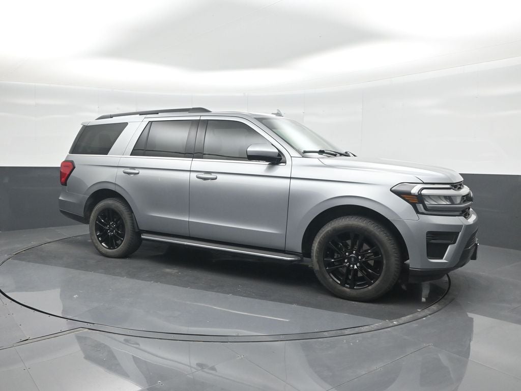 2022 Ford Expedition XLT 302A Package