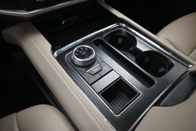 2022 Ford Expedition XLT 302A Package