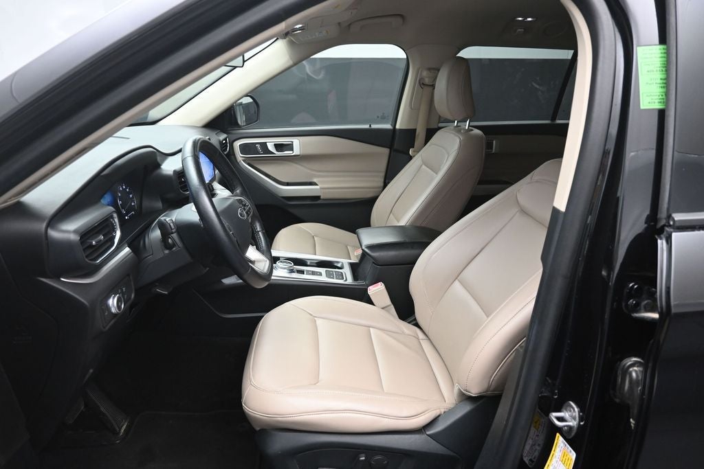 2021 Ford Explorer XLT 302A Package