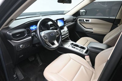 2021 Ford Explorer XLT 302A Package