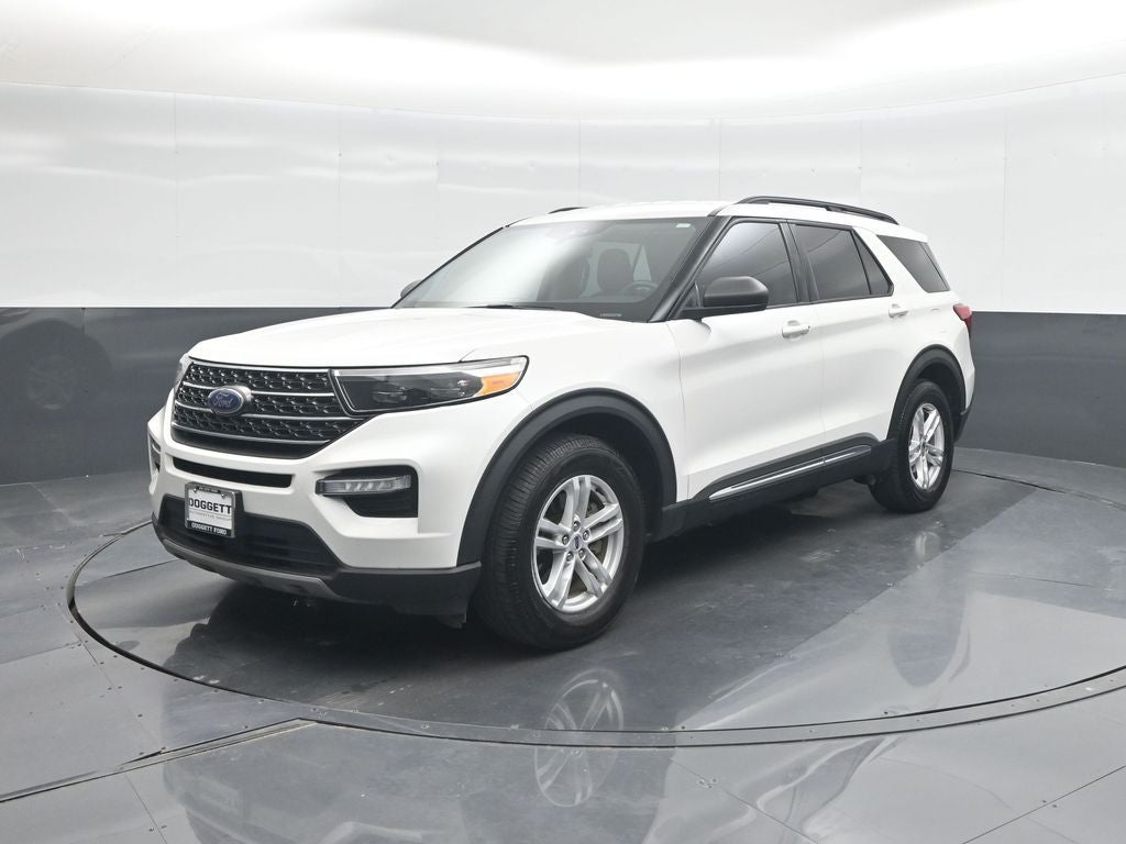 2023 Ford Explorer XLT 302A