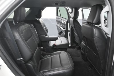 2023 Ford Explorer XLT 302A