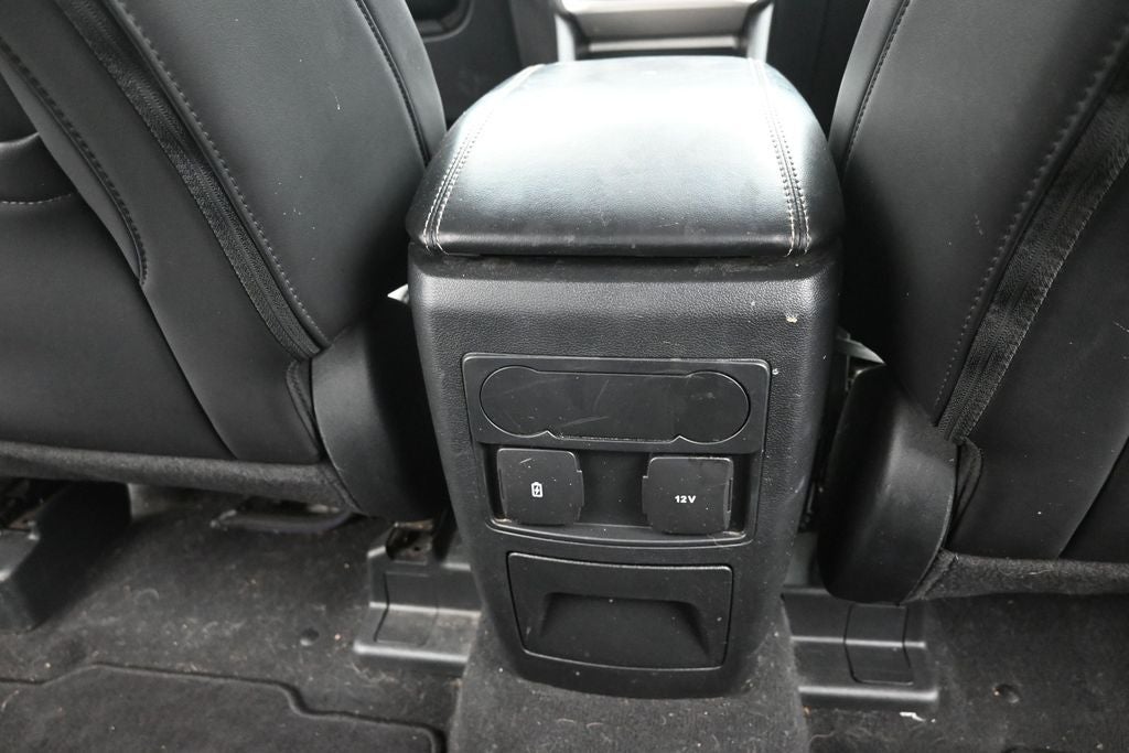 2023 Ford Explorer XLT 302A