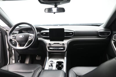 2023 Ford Explorer XLT 302A