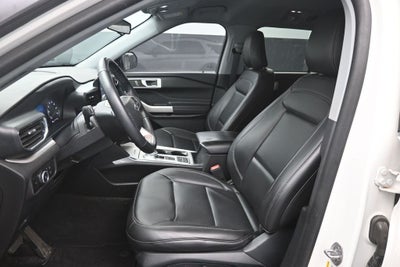 2023 Ford Explorer XLT 302A