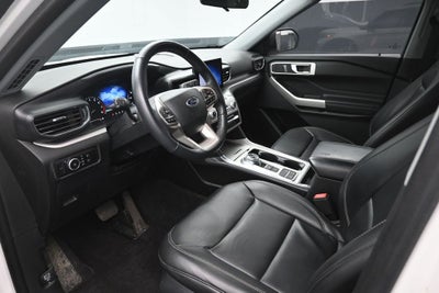 2023 Ford Explorer XLT 302A