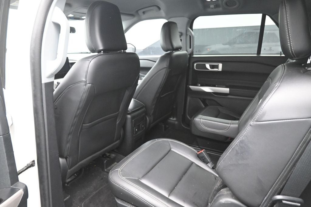 2023 Ford Explorer XLT 302A