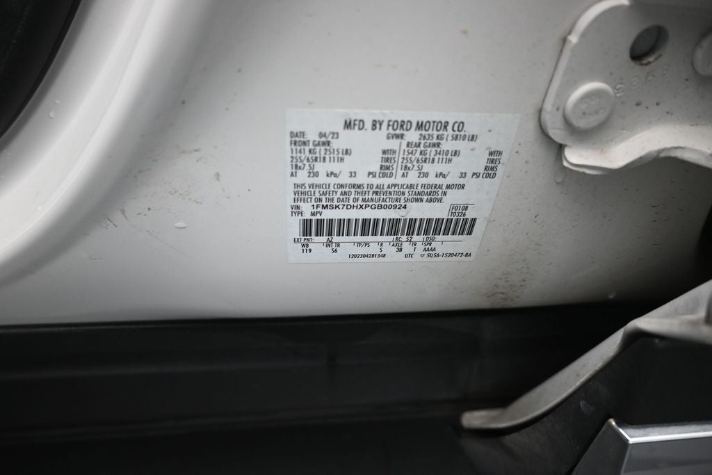 2023 Ford Explorer XLT 302A