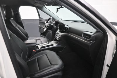 2023 Ford Explorer XLT 302A