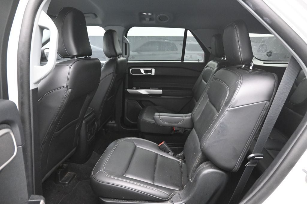 2023 Ford Explorer XLT 302A