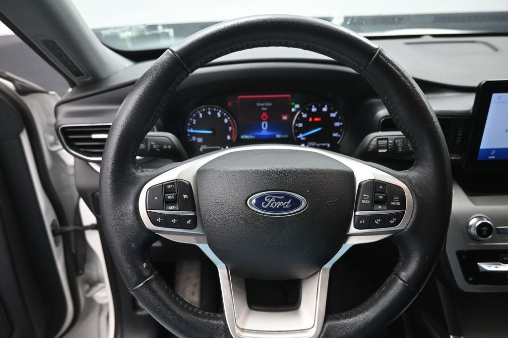 2023 Ford Explorer XLT 302A