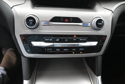 2023 Ford Explorer XLT 302A