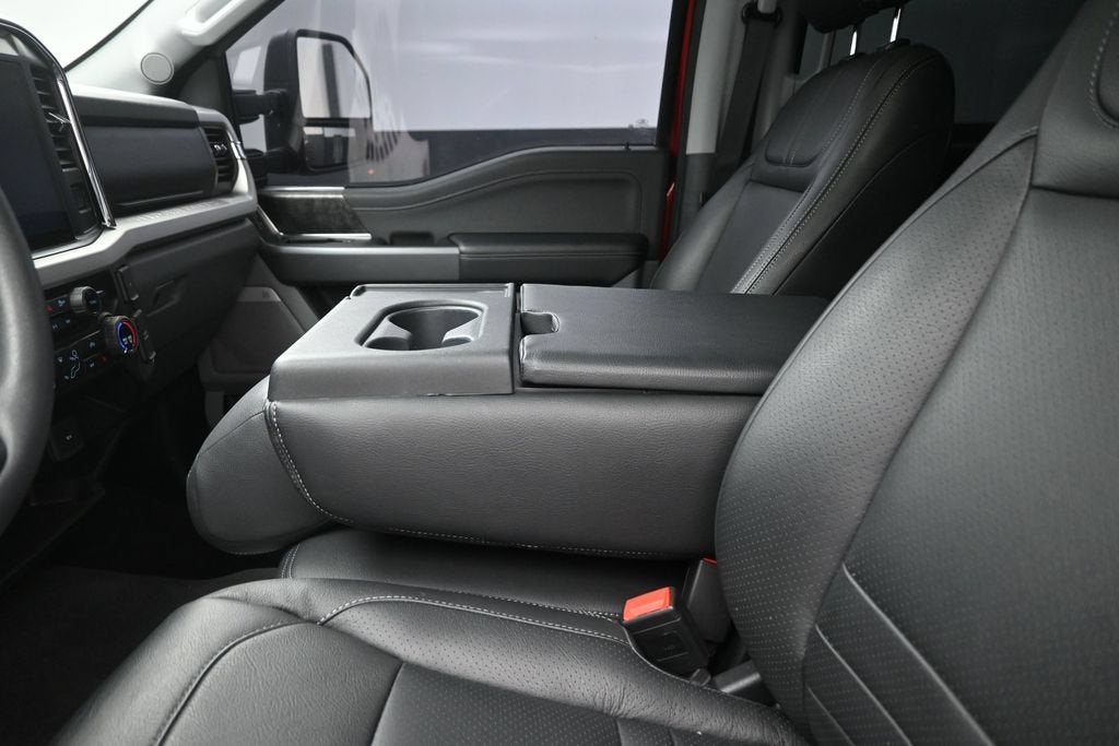2025 Ford F-250SD XLT LIFTED LEATHER