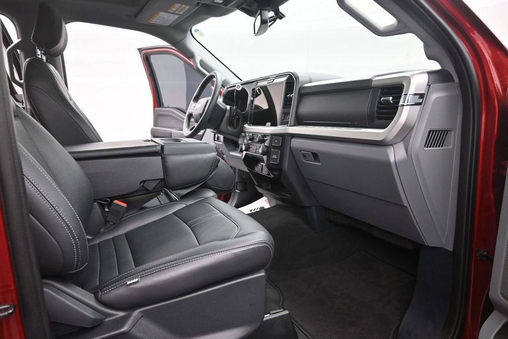 2025 Ford F-250SD XLT LIFTED LEATHER