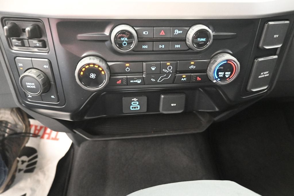 2025 Ford F-250SD XLT LIFTED LEATHER