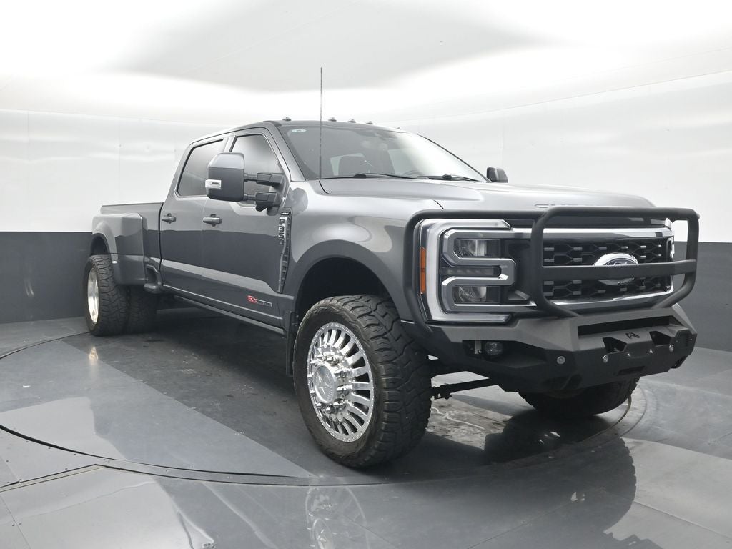 2023 Ford F-350SD Lariat DRW CUSTOM WHEELS & TIRES