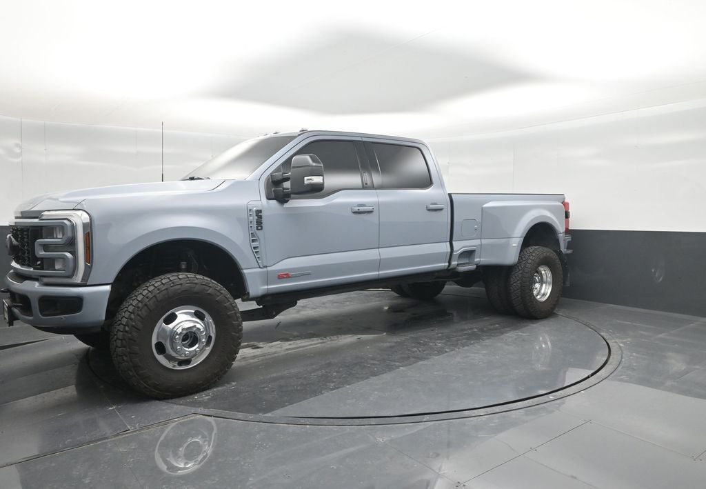 2024 Ford F-350SD Lariat DRW LIFTED