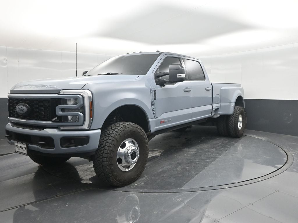 2024 Ford F-350SD Lariat DRW LIFTED