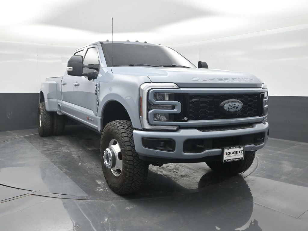 2024 Ford F-350SD Lariat DRW LIFTED