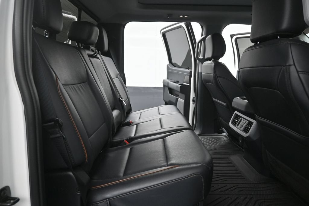 2025 Ford F-350SD Lariat Lariat Ultimate Package