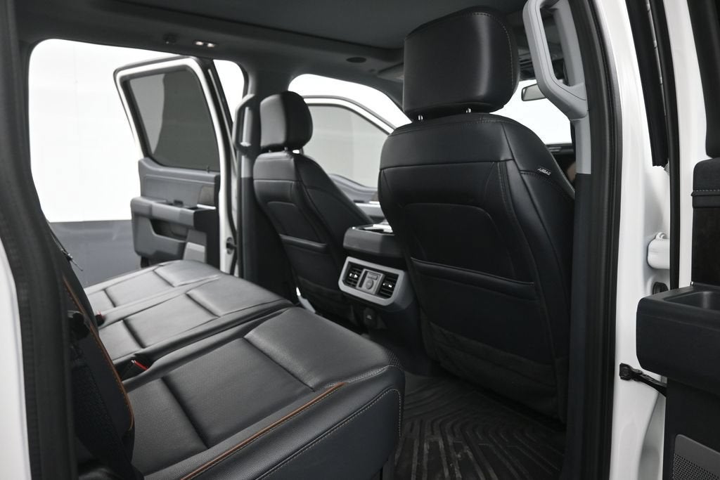 2025 Ford F-350SD Lariat Lariat Ultimate Package
