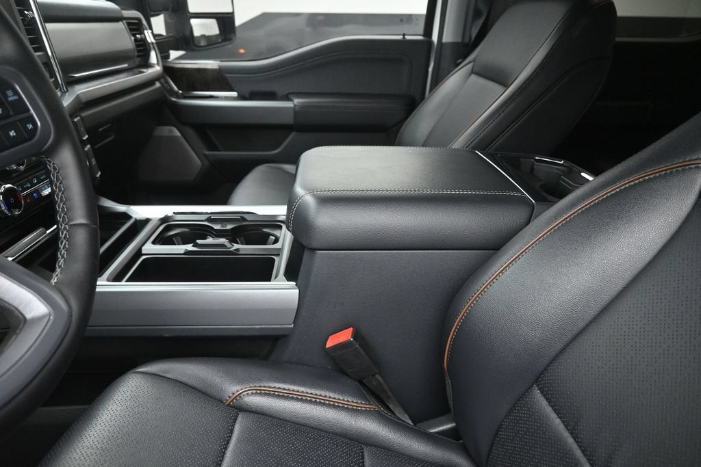 2025 Ford F-350SD Lariat Lariat Ultimate Package