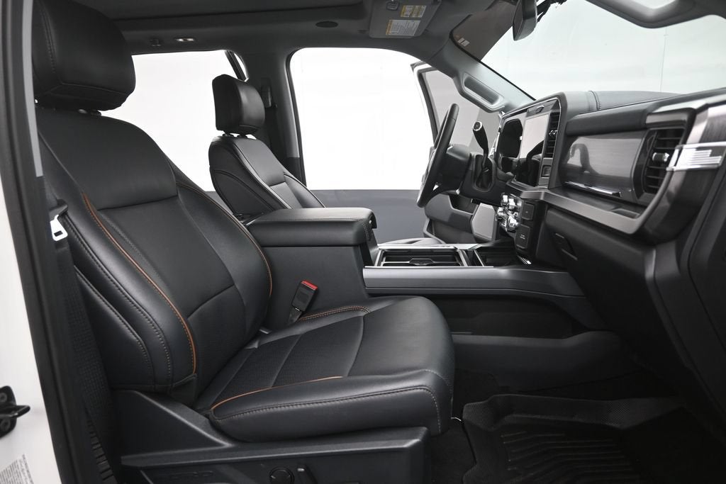 2025 Ford F-350SD Lariat Lariat Ultimate Package