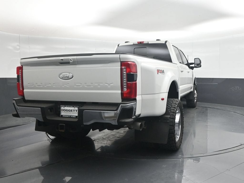 2025 Ford F-350SD Lariat Lariat Ultimate Package