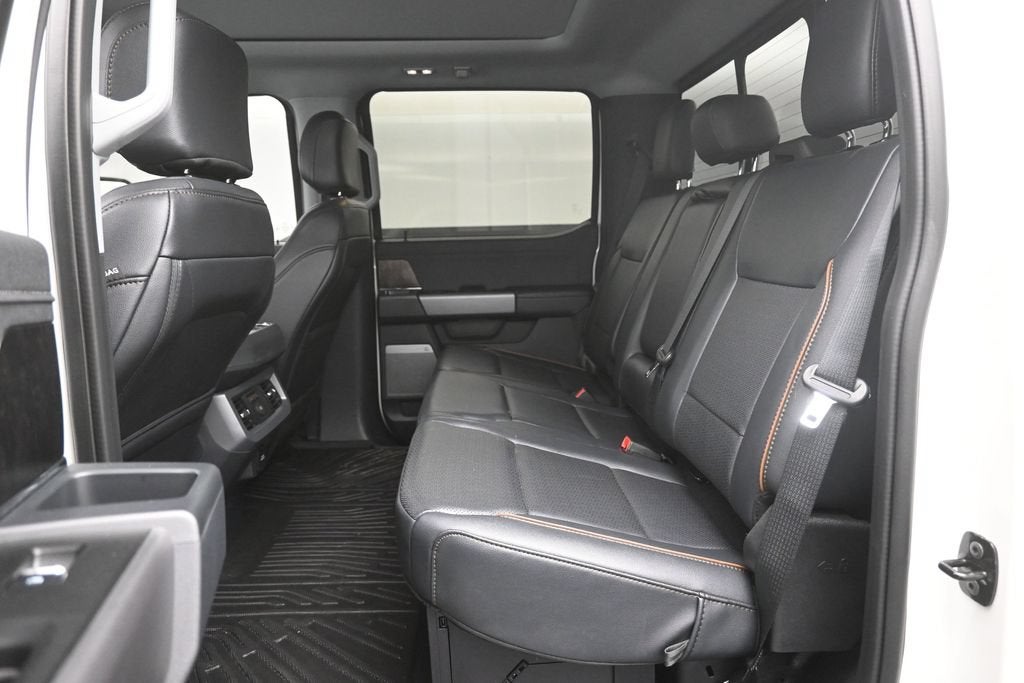 2025 Ford F-350SD Lariat Lariat Ultimate Package