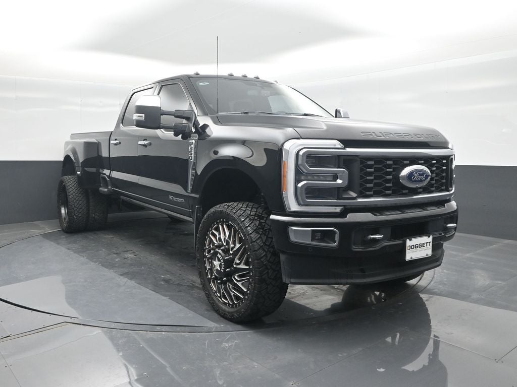 2023 Ford F-350SD Platinum LIFTED