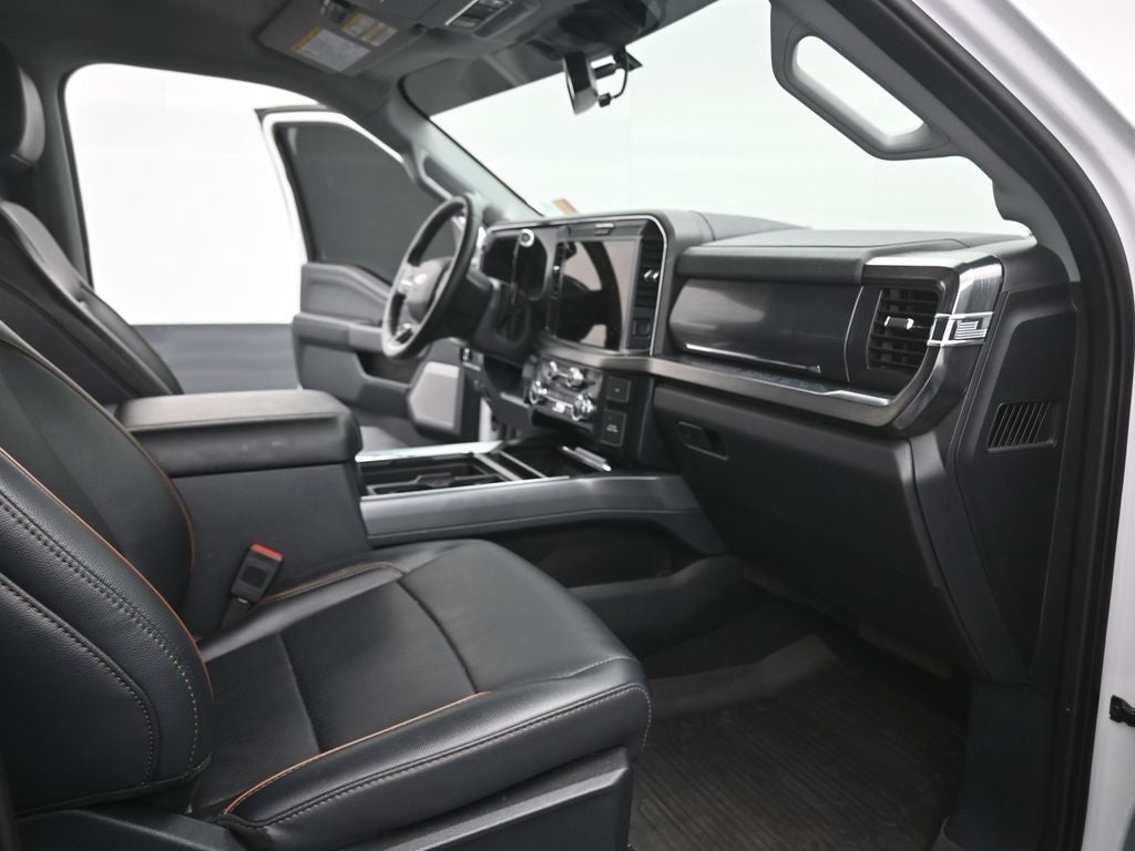 2025 Ford F-450SD Lariat DRW