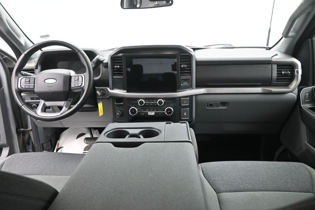 2025 Ford F-150 XLT V8