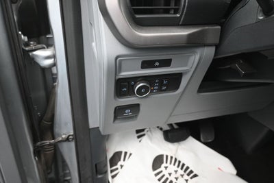 2025 Ford F-150 XLT V8