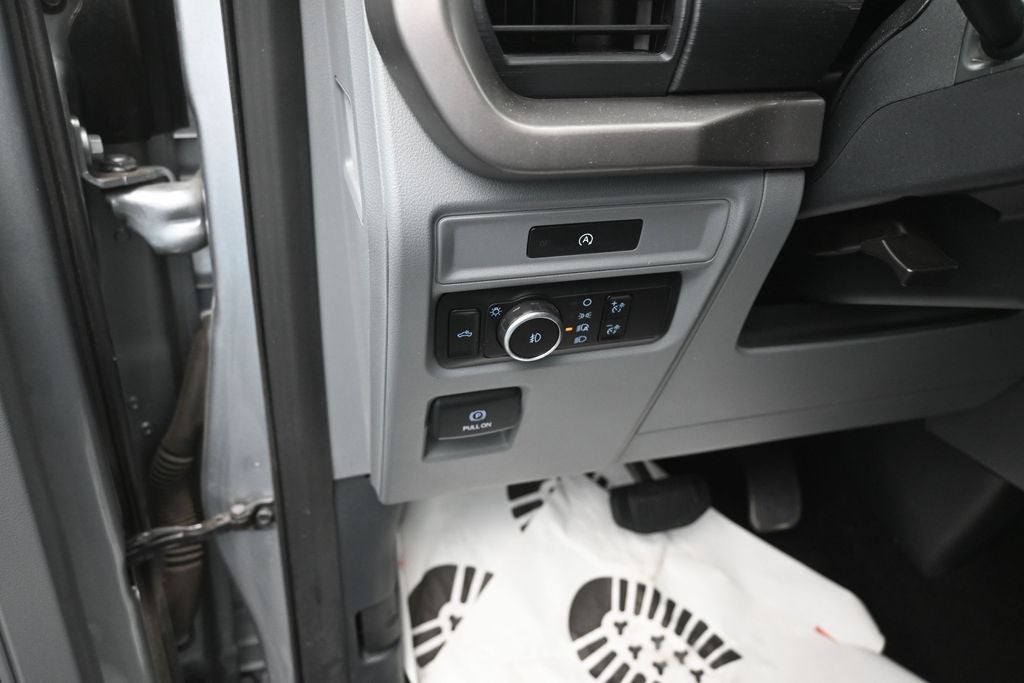 2025 Ford F-150 XLT V8