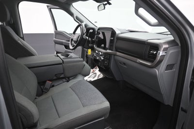 2025 Ford F-150 XLT V8