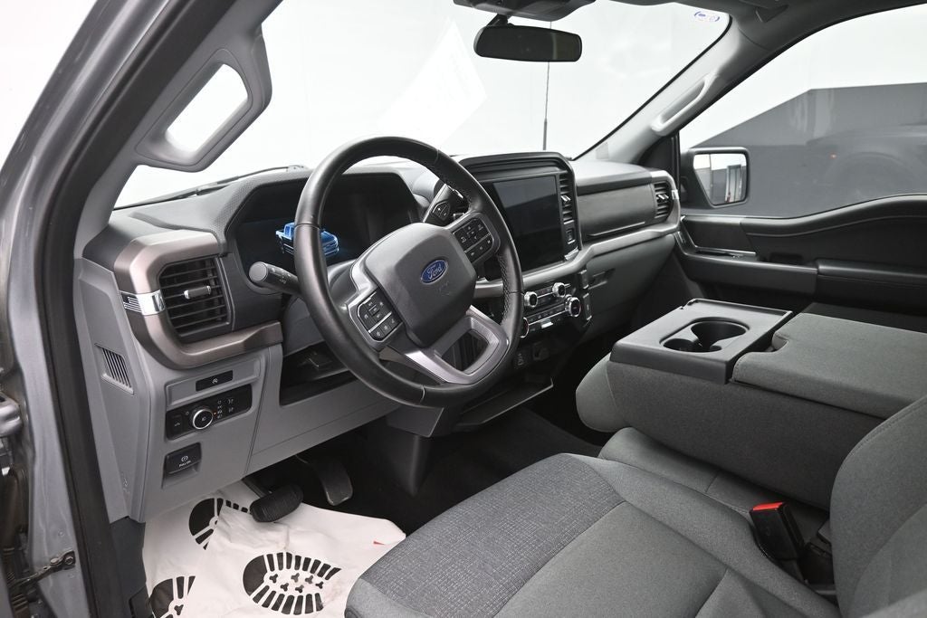 2025 Ford F-150 XLT V8