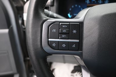 2025 Ford F-150 XLT V8