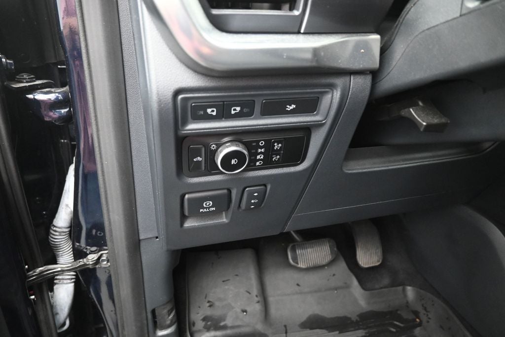 2023 Ford F-150 Lariat V8
