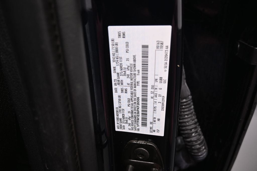 2023 Ford F-150 Lariat V8