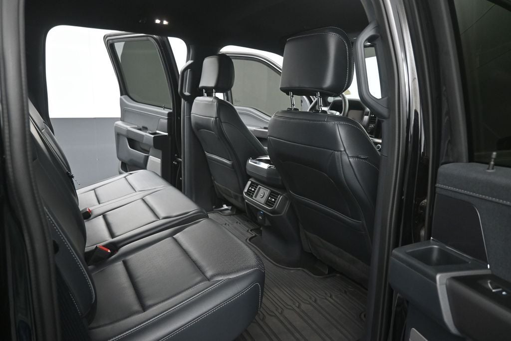 2025 Ford F-150 Lariat BLACK APPEARANCE PKG