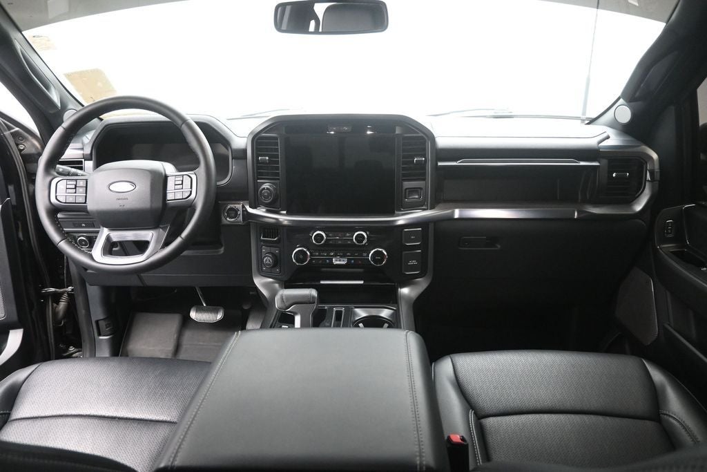 2025 Ford F-150 Lariat BLACK APPEARANCE PKG