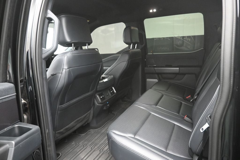 2025 Ford F-150 Lariat BLACK APPEARANCE PKG