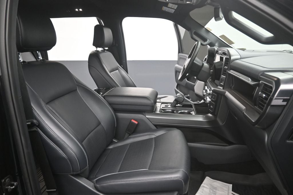 2025 Ford F-150 Lariat BLACK APPEARANCE PKG