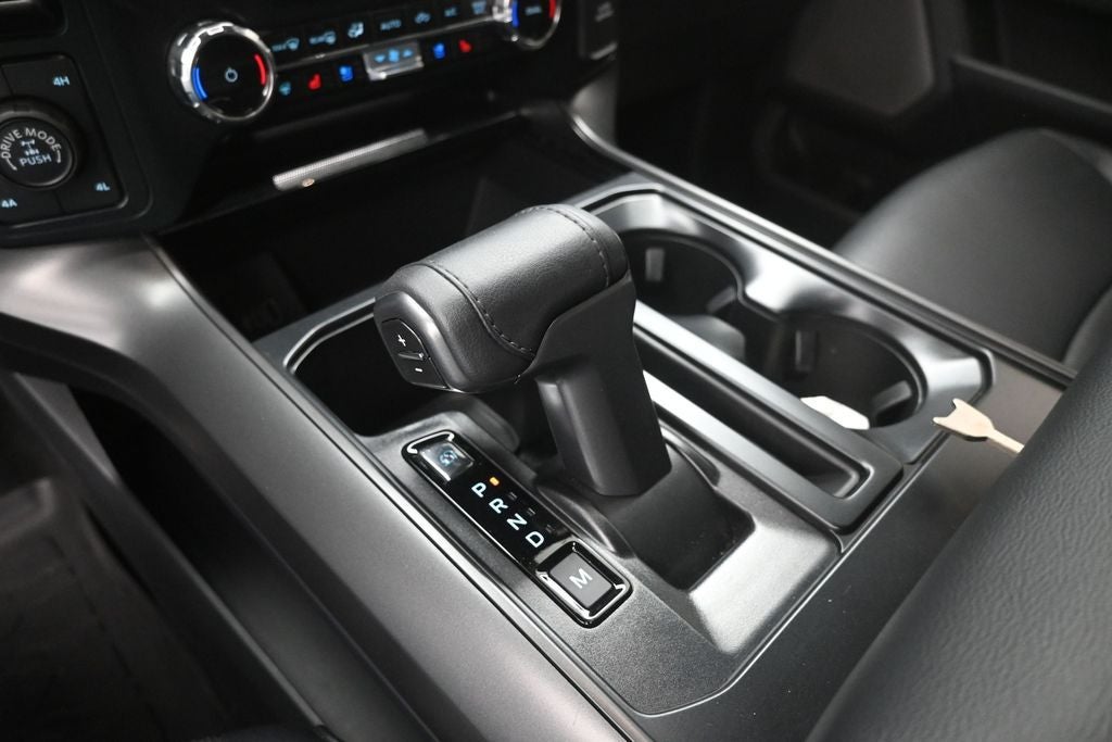 2025 Ford F-150 Lariat BLACK APPEARANCE PKG