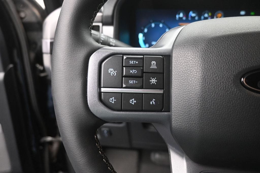 2025 Ford F-150 Lariat BLACK APPEARANCE PKG