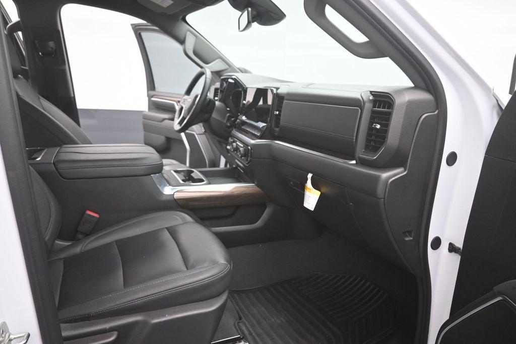 2026 Chevrolet Silverado 3500HD LT DRW