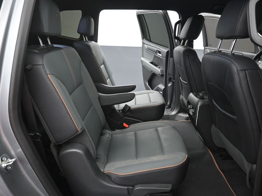 2025 GMC Acadia AT4