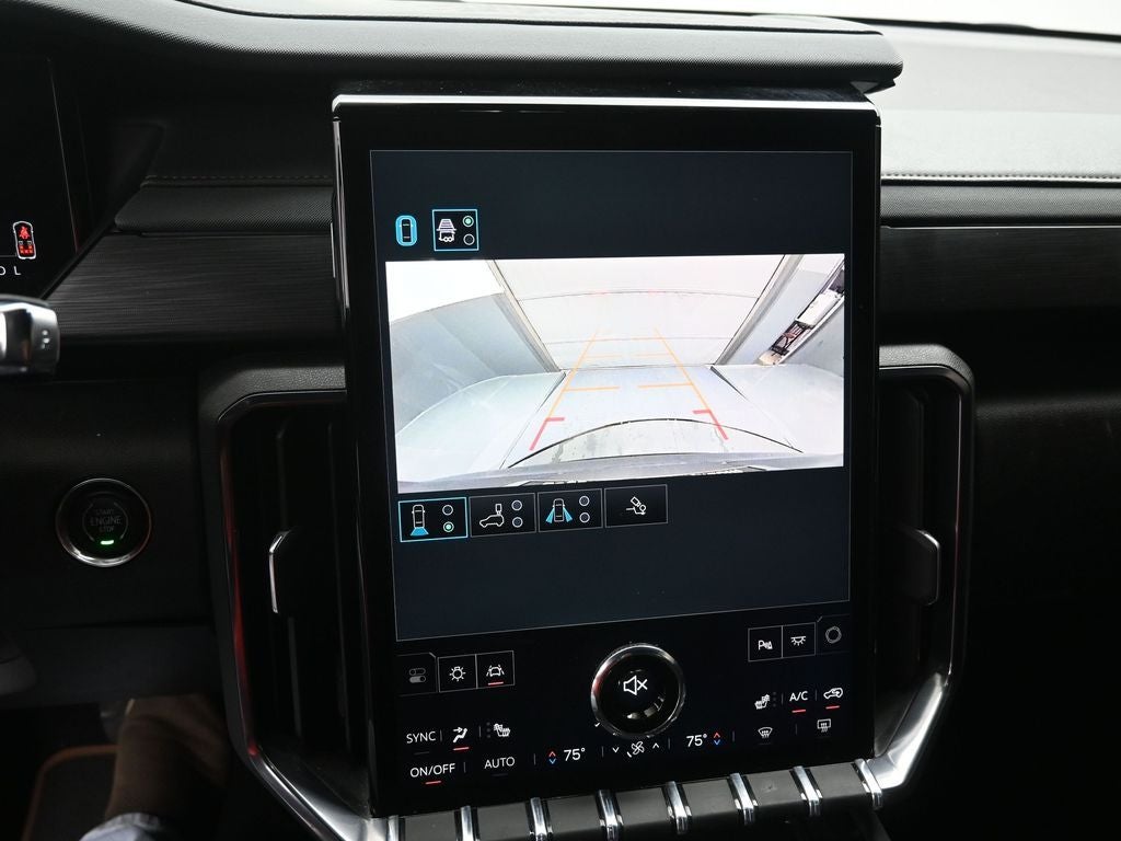 2025 GMC Acadia AT4