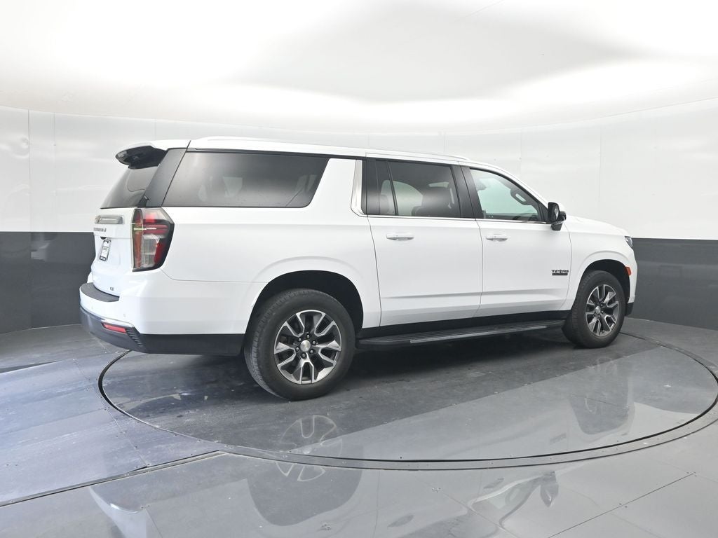 2022 Chevrolet Suburban LT